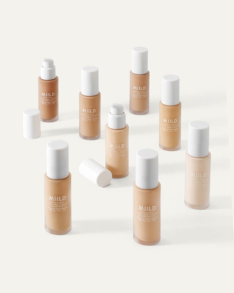 Skin Light Natural Liquid Foundation 04 Daisy Skin Light Natural Liquid Foundation 04 Daisy