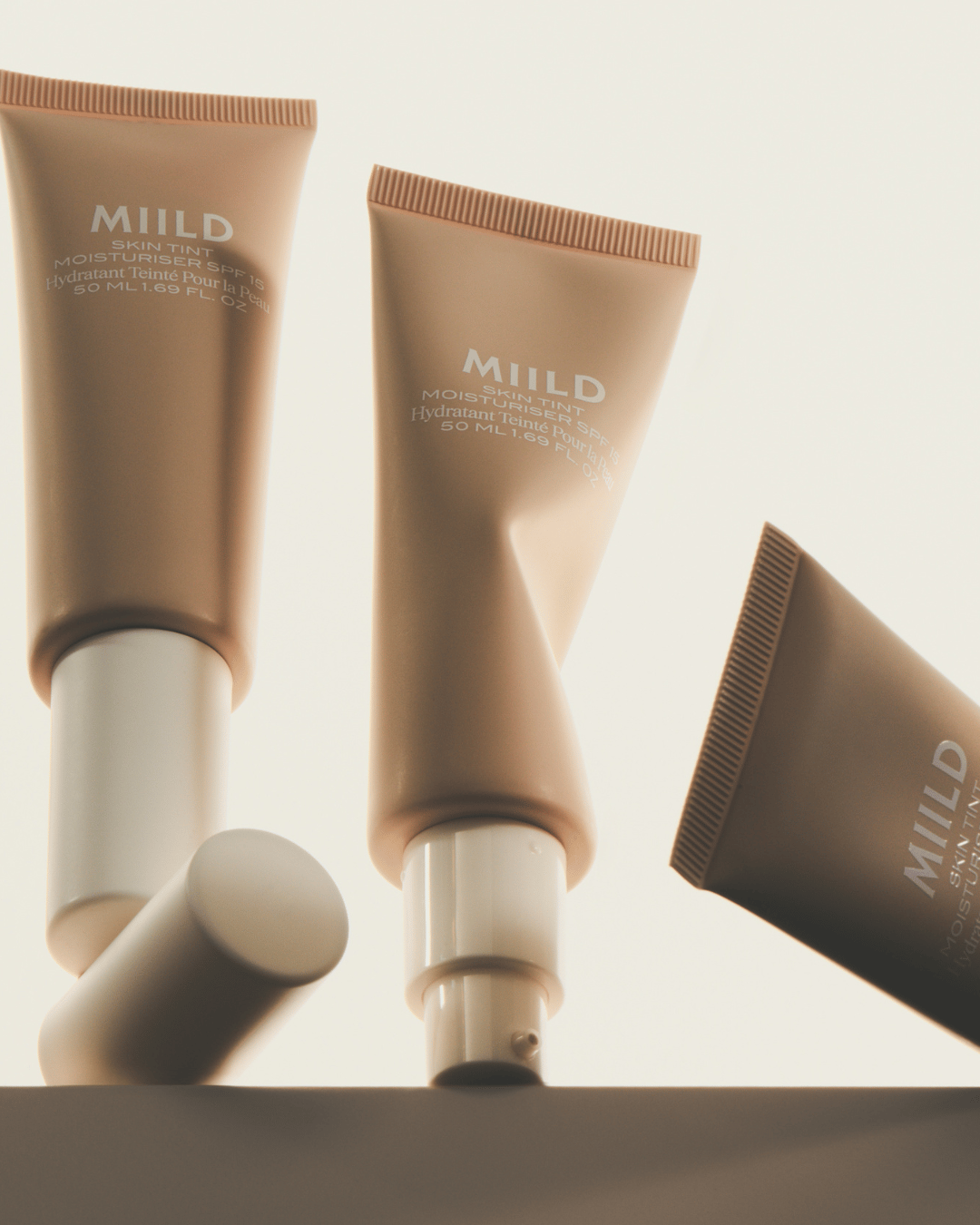 Skin Tint Moisturiser SPF 15 01 Soft Glow