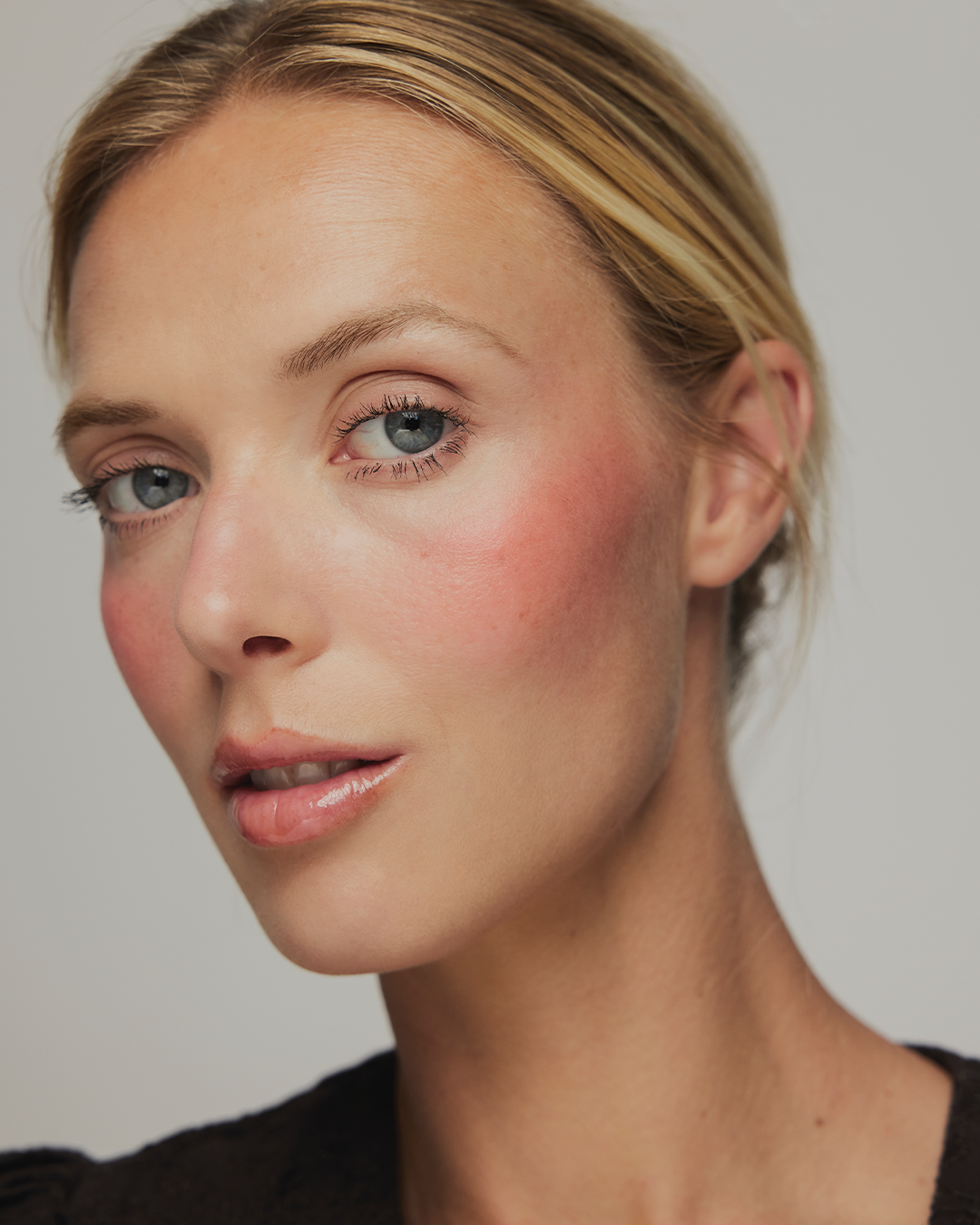 Skin Glow Tinted Beauty Balm 07 Peach Peony Skin Glow Tinted Beauty Balm 07 Peach Peony