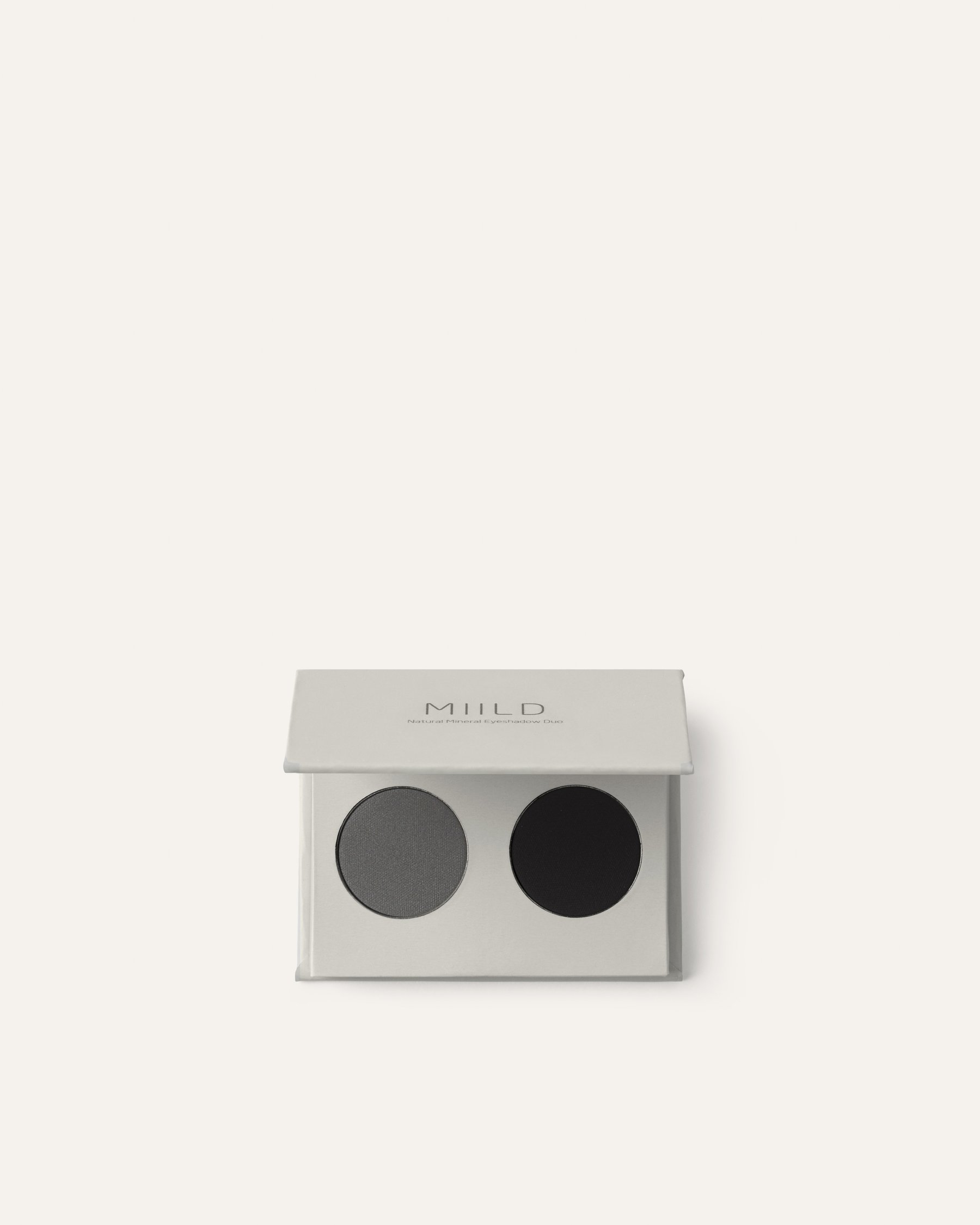 Natural Mineral Eyeshadow Duo 01 Black Gloomy